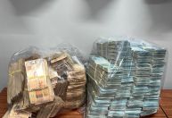 Polícia encontra R$1,1 milhão em espécie dentro de carro em SP