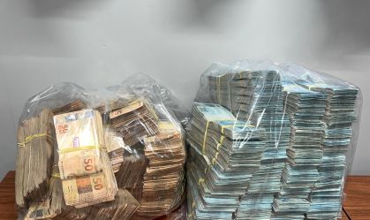 Polícia encontra R$1,1 milhão em espécie dentro de carro em SP
