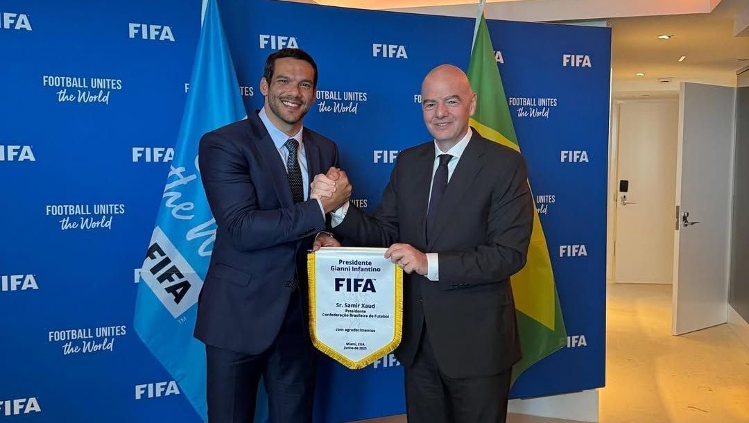 Samir Xaud e Infantino se encontraram nesta sexta na Cúpula Executiva do Futebol da FIFA.