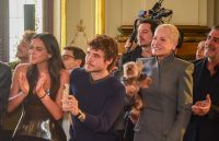 Bruna Marquezine e Xuxa se emocionam em desfile da marca de Sasha; veja