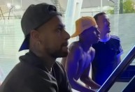 De férias no Brasil, Lamine Yamal joga basquete com Neymar; veja