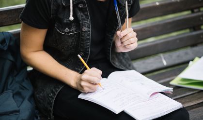 Educação SP vai premiar estudantes em competição de interpretação textual