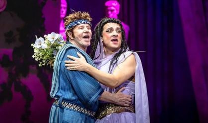 Falabella dá adeus aos musicais com obra da Broadway