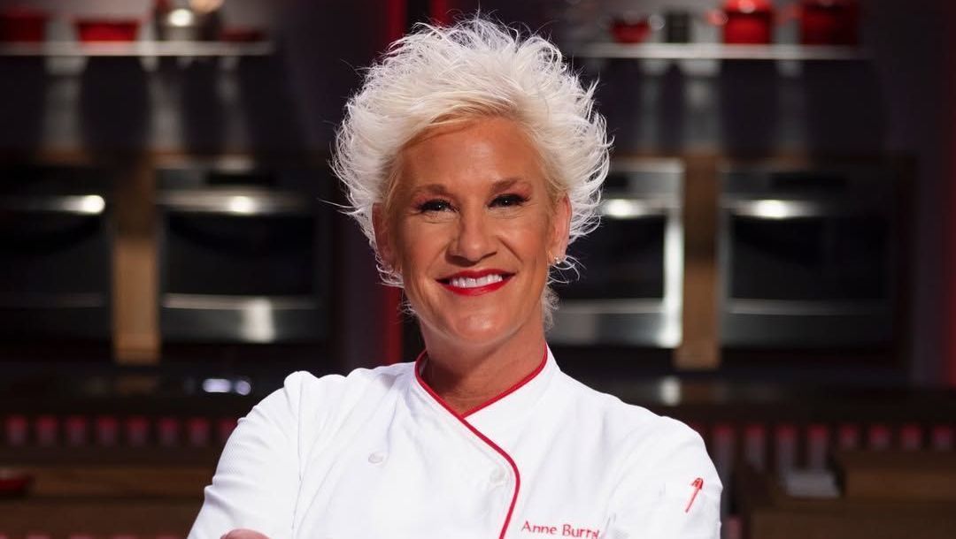 Seja como apresentadora, jurada ou competidora, a paixão de Burrell sempre transparecia, especialmente quando precisava recorrer à sua experiência como instrutora de culinária