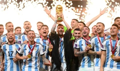 Como eram os uniformes das seleções campeãs da Copa do Mundo