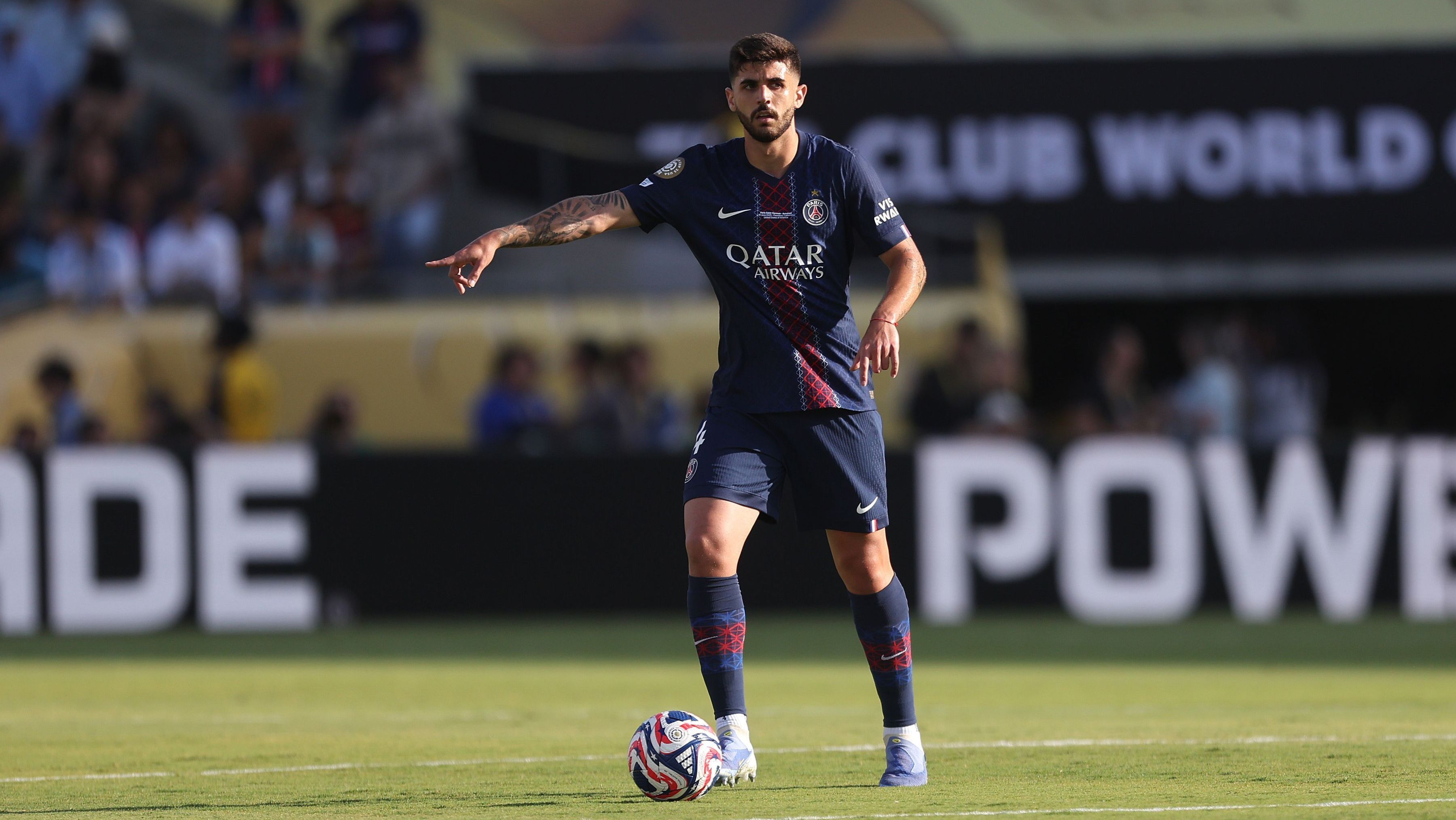 Beraldo durante a derrota do PSG para o Botafogo no Rose Bowl