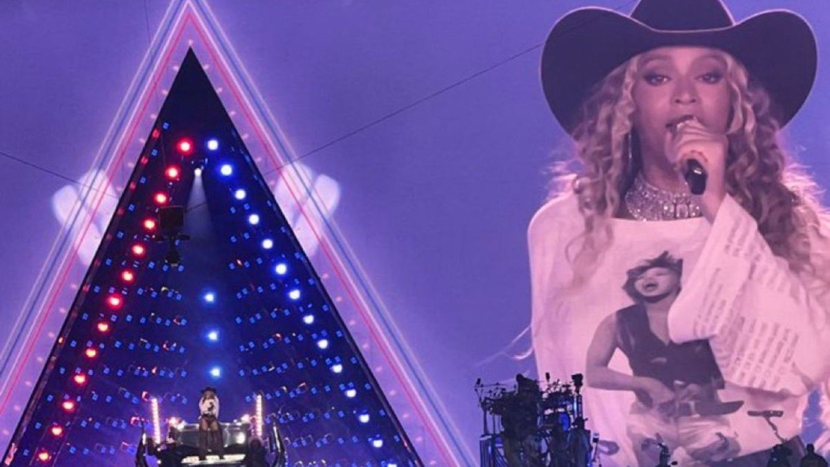 Imagem de conteúdo da notícia "BEYONCÉ ONORA LE LEGGENDE DEL ROCK E APRE UNA NUOVA FASE DEL TOUR A PARIGI" #1