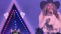 Beyoncé faz homenagem a Tina Turner com figurino na "Cowboy Carter"; veja