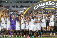 Botafogo levanta o troféu da Libertadores de 2024