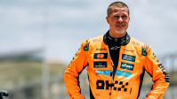 Brad Pitt pilota carro da McLaren na Fórmula 1; veja vídeo