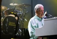 Brian Wilson é homenageado pelos Beach Boys no dia em que faria 83 anos