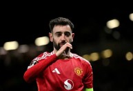 Bruno Fernandes recusa proposta milionária do futebol saudita