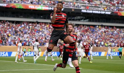 "Invictos e arrasadores": imprensa mundial se rende aos times brasileiros