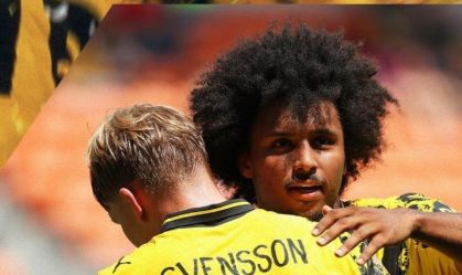 Jogadores do Borussia comemoram gol contra Ulsan