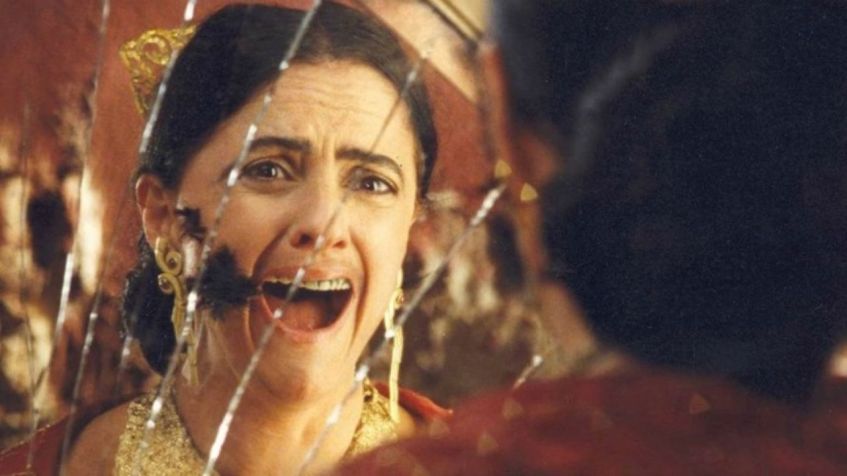 Marieta Severo em cena de "Carlota Joaquina, Princesa do Brazil" • Divulgação