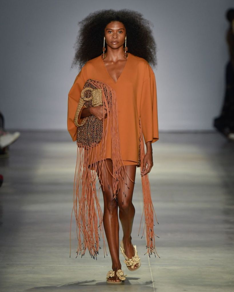 Catarina Mina no desfile da SPFW N58