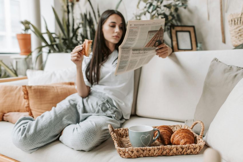 Uma cesta de café da manhã garante que seu amado comece o dia bem • Pexels