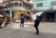 Falsa igreja usada pelo tráfico no Complexo de Israel é demolida