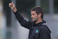 Inter de Milão deve anunciar Cristian Chivu como novo técnico