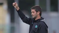 Inter de Milão deve anunciar Cristian Chivu como novo técnico