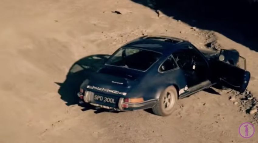 Porsche 911 Carrera RS 2.7 • Youtube/Reprodução