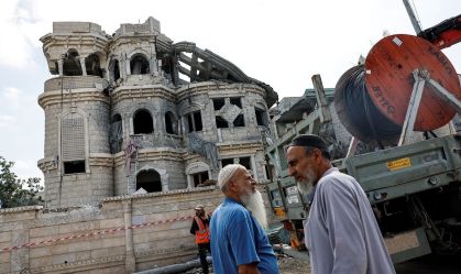 Ataques do Irã expõem escassez de abrigos para cidades palestinas em Israel