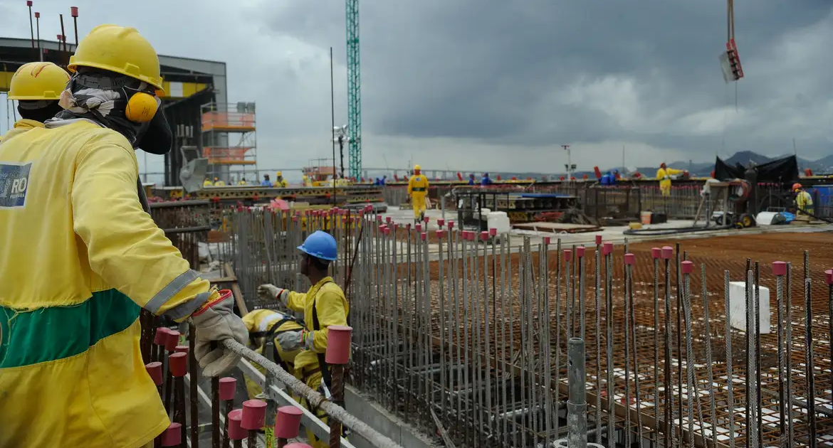Indústria da Construção pede ao governo mais rapidez na liberação de obras