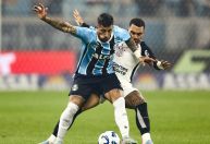 Em jogo movimentado, Grêmio e Corinthians empatam pelo Brasileirão