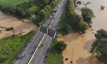 desabamento-ponte-venezuela (2)