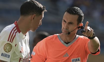 Di María diz que árbitro “permitiu muita porrada” em Boca Jrs. x Benfica