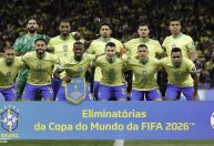 Matheus Cunha perde gol inacreditável contra o Paraguai; vídeo