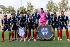 O elenco do Monterrey antes do jogo contra o River Plate, pelo Mundial de Clubes
