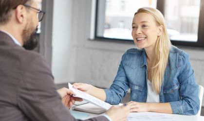 Como se sair bem em entrevistas de emprego em inglês com exemplos práticos