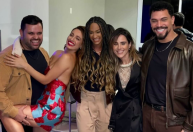 Ex-BBBs se reúnem em aniversário de 25 anos de Beatriz Reis