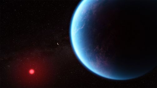 Uma concepção artística mostra a aparência de K2-18b. Considerado inteiramente coberto por água líquida e com uma atmosfera rica em hidrogênio, o exoplaneta pode ser um bom lugar para procurar atividade biológica