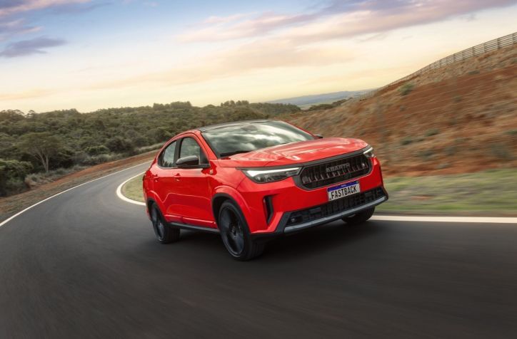 Linha 2026 do Fastback Abarth • Divulgação