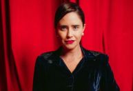 Fernanda Vasconcellos exibe novo visual para voltar às novelas após 9 anos