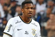 Jô, ex-jogador do Corinthians, é preso no Aeroporto de Guarulhos