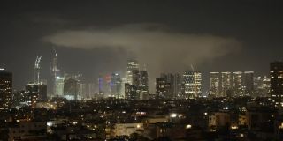 Nuvem de fumaça em Tel Aviv