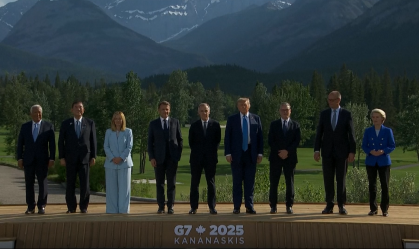 Líderes do G7 posam para "foto de família" no Canadá