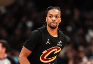 Astro da NBA passa por cirurgia no pé e deve voltar a treinar em 5 meses