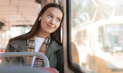 Saiba quais são as frases-chave para falar inglês no ônibus, metrô ou trem 