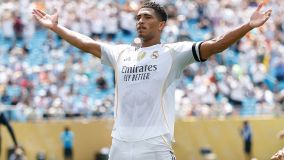 Bellingham comemora gol do Real Madrid sobre o Pachuca