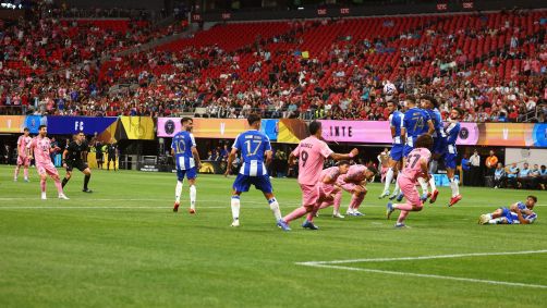 Messi marca golaço de falta em Inter Miami x Porto pelo Mundial de Clubes