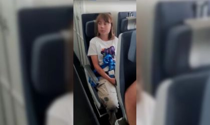 Greta Thunberg é deportada de Israel após tentar chegar a Gaza de barco