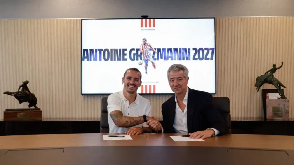 Griezmann oficializa renovação de contrato com o Atlético de Madrid