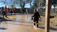 Guaíba sai da cota de inundação, mas ruas seguem alagadas em Porto Alegre