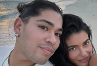 Causa da morte aos 34 anos de cabeleireiro das famosas é revelada por site