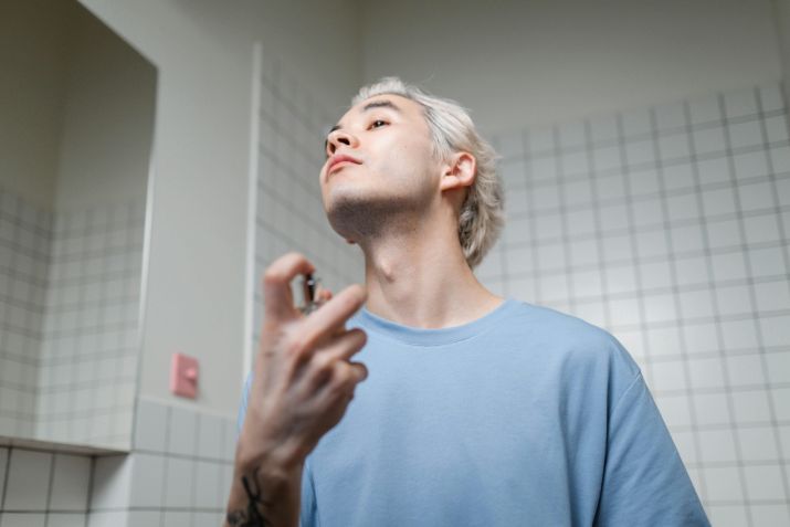 Os dois ganham com esse presente, que deixa o ambiente mais cheiroso • Ron Lach/Pexels