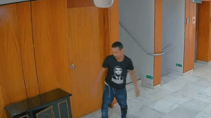 Após ordem de Moraes, PF prende homem que quebrou relógio no 8/1